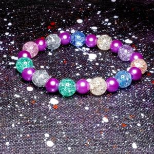 A crystal purple Pearl bracelet